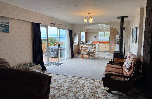 Parapara House | Beachfront bach - your slice of paradise.