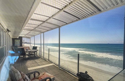 Pukehina House | Beachfront Beauty
