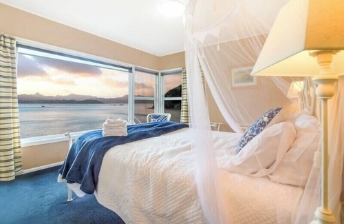 Coromandel Apartment | Beachfront Bliss ~ Upper Deck Apartment