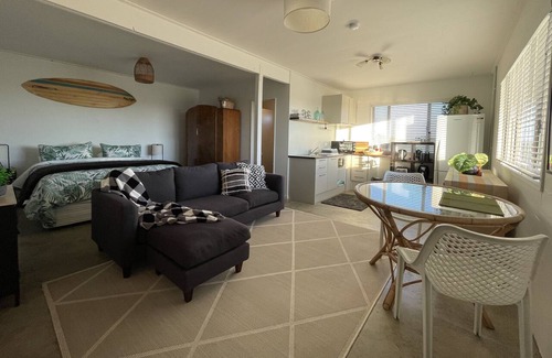 Glinks Gully Apartment | Beachfront Getaway at Glinks Gully