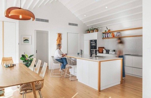 Omanu House | Beachfront Sanctuary - Mt Maunganui Beach