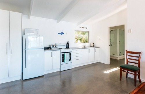 Oneroa Cottage | Beachfront Seclusion - Blackpool Holiday Home