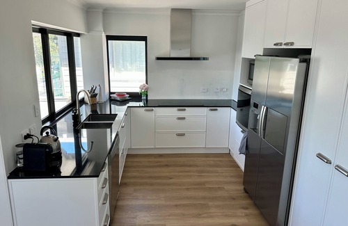 Kohimarama Villa | Beachfront Villa - Kohi Del Mar