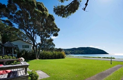 Russell House | Beachside Bach - Long Beach - Absolute beachfront! Great family holiday home.