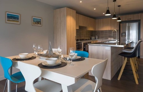 Napier House | Beachside Bliss - One Bedroom Apartment
