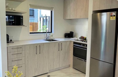 Avondale House | Beautiful Auckland 1 Bed 1 Bath