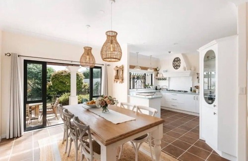 Papamoa Beach House | Beautiful Casa De Sol