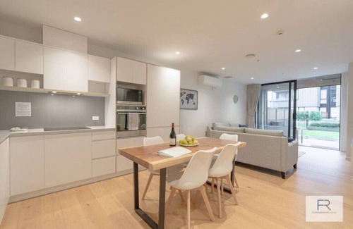 Onehunga Apartment | Beautiful Garden Apartment| by Furnished Rentals