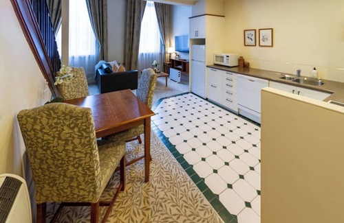 Christchurch City Centre Apartment | Beauty in the CBD - 1bed | Free Parking | Pool