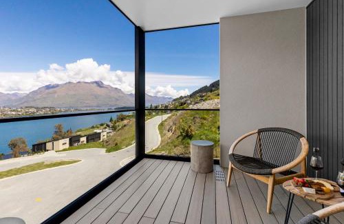 Queenstown Villa | Belle Vue Villa - Stunning Views and Hot Tub