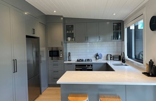 Devonport House | Bespoke Stays - Owens Road Villa