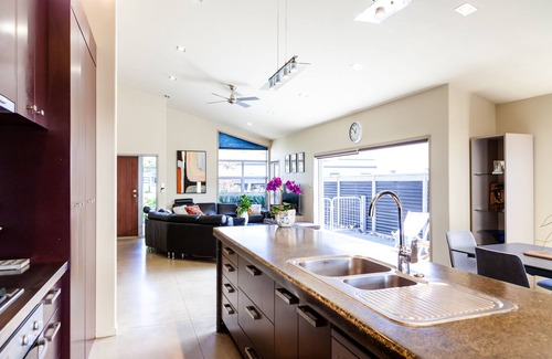 Waihi Beach House | Best enjoyed with friends, all the toys for fun!