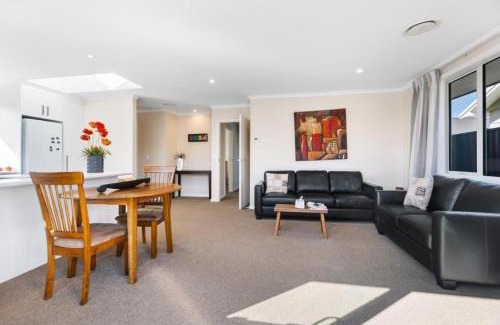 Lowburn House | Best for Mates! Double Ensuite!