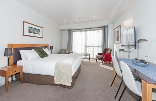 Auckland Central Business District Apartment | Best Views -Stunning HERITAGE-Pool,Gym