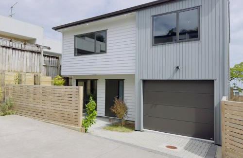 Avondale House | Big Family Holiday Home
