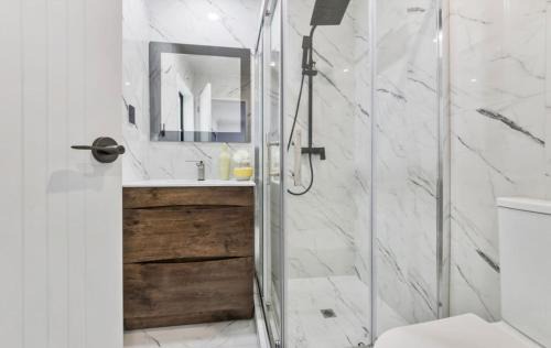 Avondale House | Big Family Holiday Home