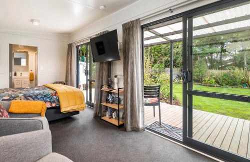 Turangi House | Birdsong - Turangi Holiday Unit