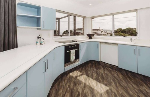 New Plymouth House | Blue Haven on Waterfront, New Plymouth