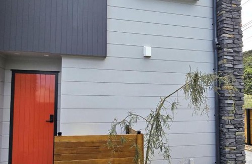 Stokes Valley House | Brand New 2BR Retreat, Cozy, Sunny and Peaceful