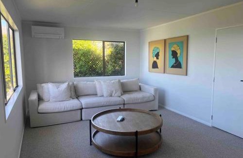 Acacia Bay House | Breathtaking Views