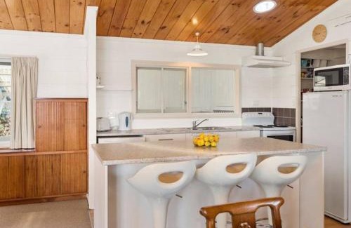 Wharewaka House | Broomfields by the Lake