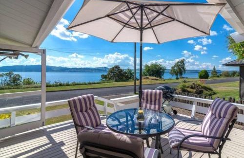 Wharewaka House | Broomfields by the Lake