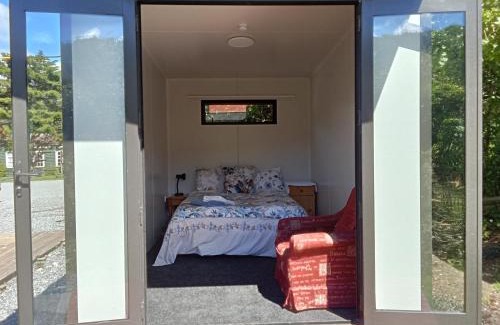 Taylorville Hostel | Brunnerton Lodge and Backpackers