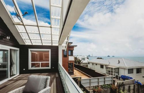 New Plymouth House | Buller Noire - luxury New Plymouth oceanview home