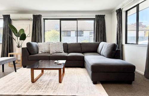 Burnside House | Burnside Four Bedroom Family Home with Garden and Parking