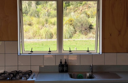 Pipiriki Cabin | Bush batch