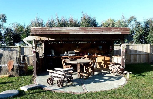 Kaikoura House | Caboose Accommodation with Stunning Views of Mount Fyffe in Kaikoura, New Zealand