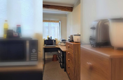 Mount Roskill Apartment | Calm and Private Lower Level Home in Mount Roskill