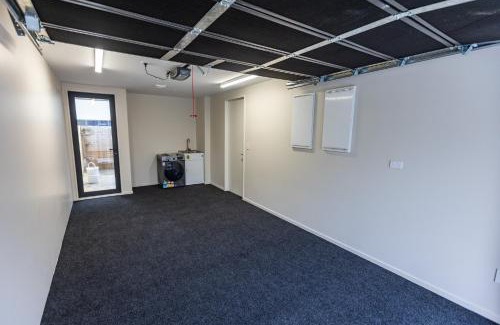 Christchurch City Centre Apartment | CBD 3BR 3BA Garage Walk Stadium