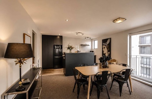Christchurch City Centre Apartment | CBD 5 pax | Walk Te Pae & Stadium + Parking