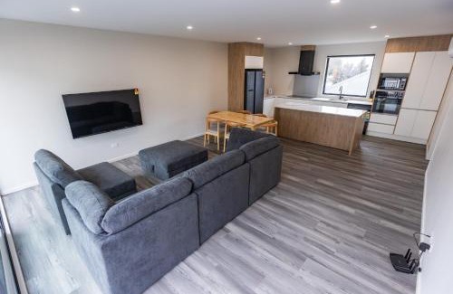 Christchurch City Centre Apartment | CBD Comfort and Style Walk Everywhere