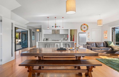 Albert Town House | Cedar Sanctuary - Albert Town Holiday Home