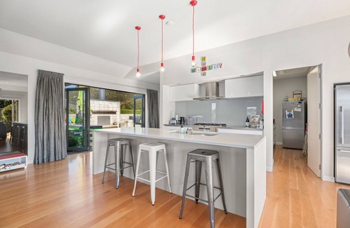 Albert Town House | Cedar Sanctuary - Albert Town Holiday Home
