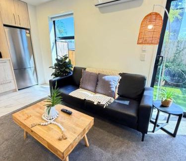 Christchurch City Centre House | Central 2 Bedroom Townhouse with Private Yard