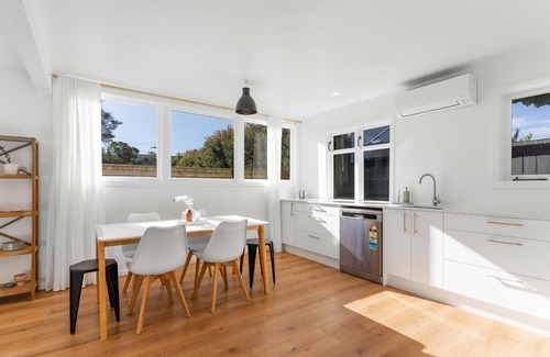 Whangamata House | Central Beach Bach in Whangamata – Close to Beach & Town!
