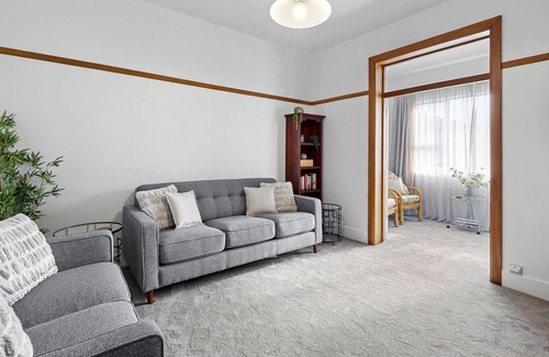 New Plymouth CBD Apartment | Central City Near the Ocean