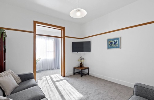New Plymouth CBD Apartment | Central City Near the Ocean