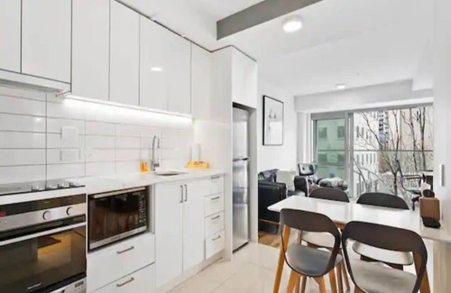 Auckland Central Business District Apartment | Central Modern Apt. w/Working Space Zodiak Stays