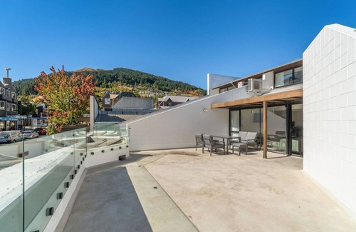 Queenstown City Centre Apartment | Central on Shotover 2