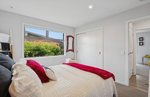 Lowburn House | Central Otago Getaway | Modern 2-Bed