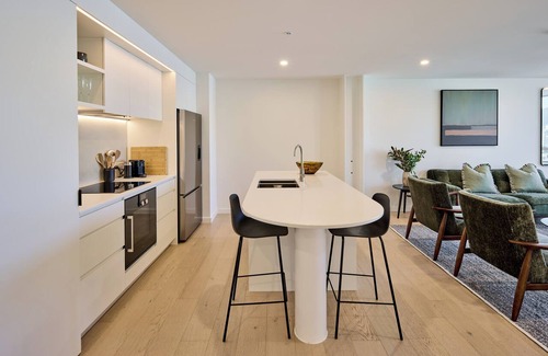 Te Aro Apartment | Central Te Aro 2BR with Balcony & City Views