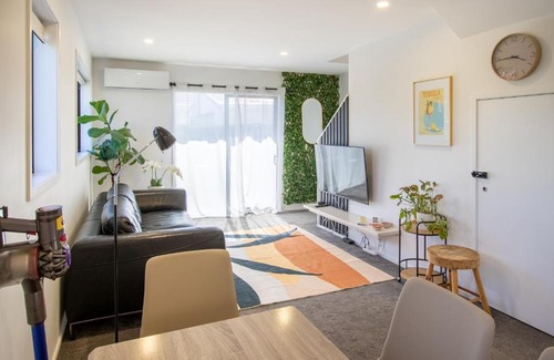 Papanui Apartment | Charming 2-Bedroom Apartment - 2 BR, 1 Bath