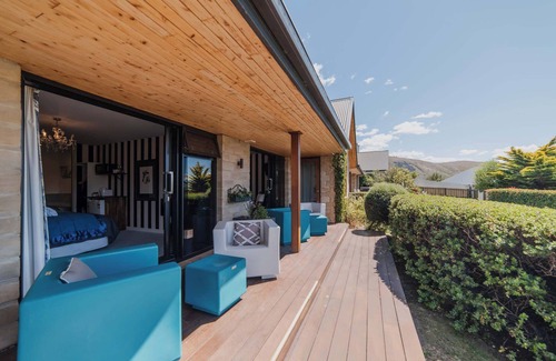 Lake Tekapo House | Charming Private Room with Stunning Views - Pukaki