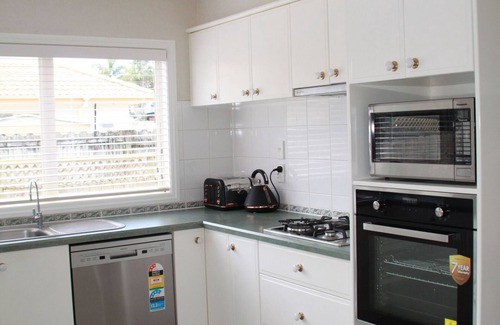 Dannemora House | Cheerful 4 bedrooms home with stunning sunshine