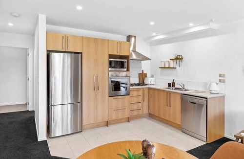 Wanaka Apartment | Chic Alpine Apartment