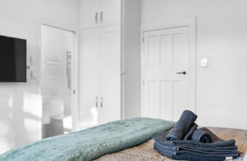 Christchurch House | City Calm Retreat and A Peaceful Family Haven